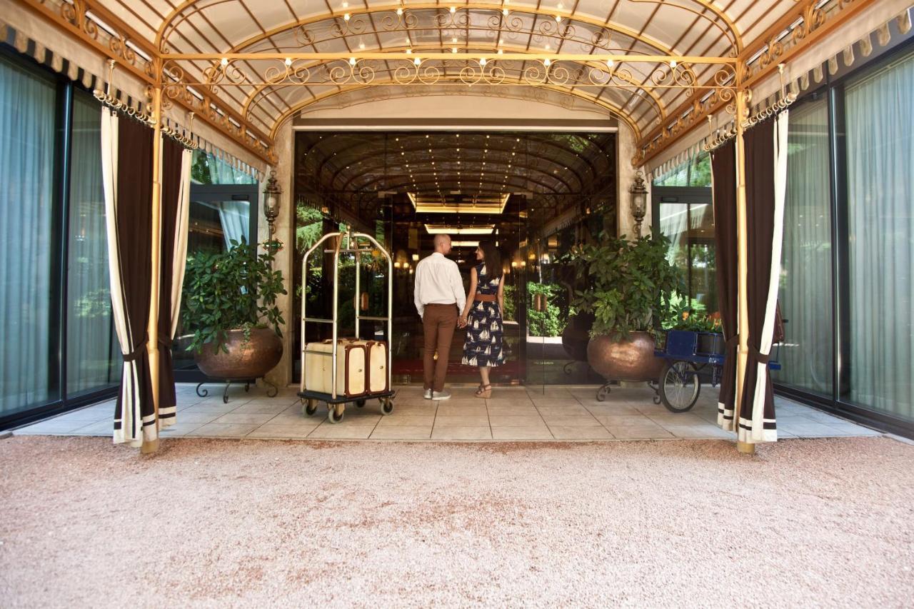 Abano Ritz Hotel Terme Abano Terme Esterno foto Entrance to the hotel