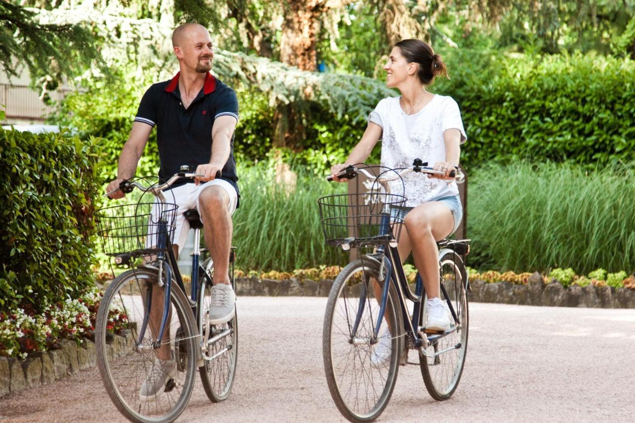 Abano Ritz Hotel Terme Abano Terme Esterno foto Crown Prince Alexander and Crown Princess Katherine on a bicycle tour in Belgrade
