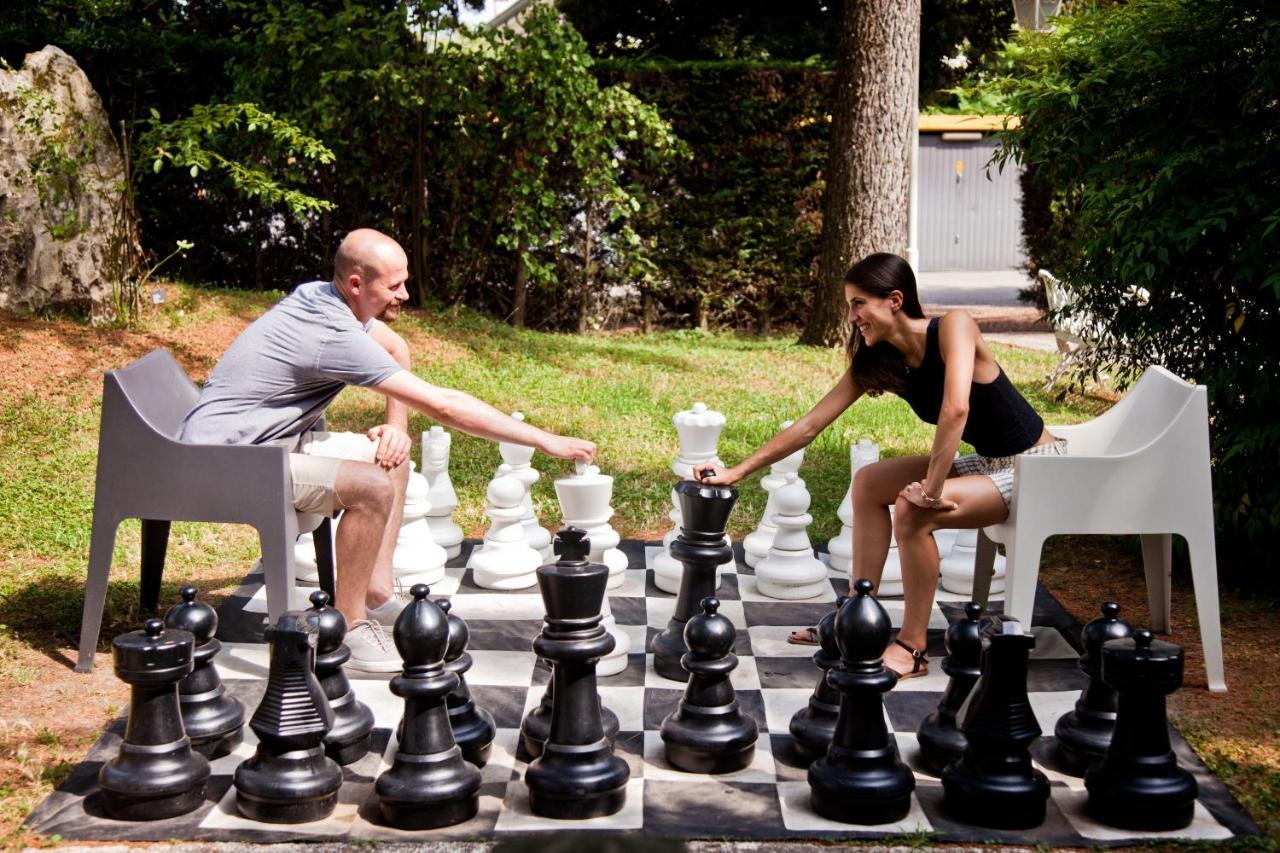 Abano Ritz Hotel Terme Abano Terme Esterno foto Outdoor chess