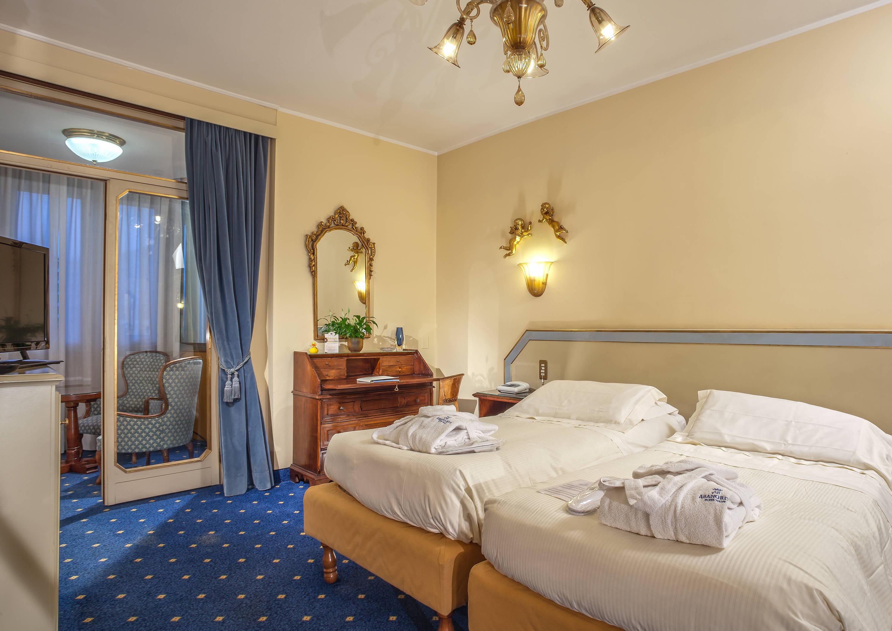 Abano Ritz Hotel Terme Abano Terme Esterno foto A bedroom in a hotel