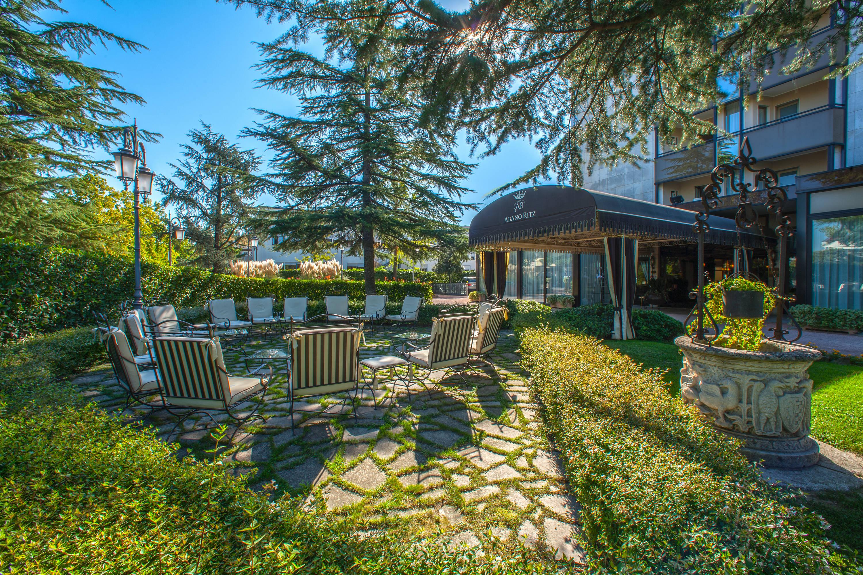 Abano Ritz Hotel Terme Abano Terme Esterno foto The hotel's garden