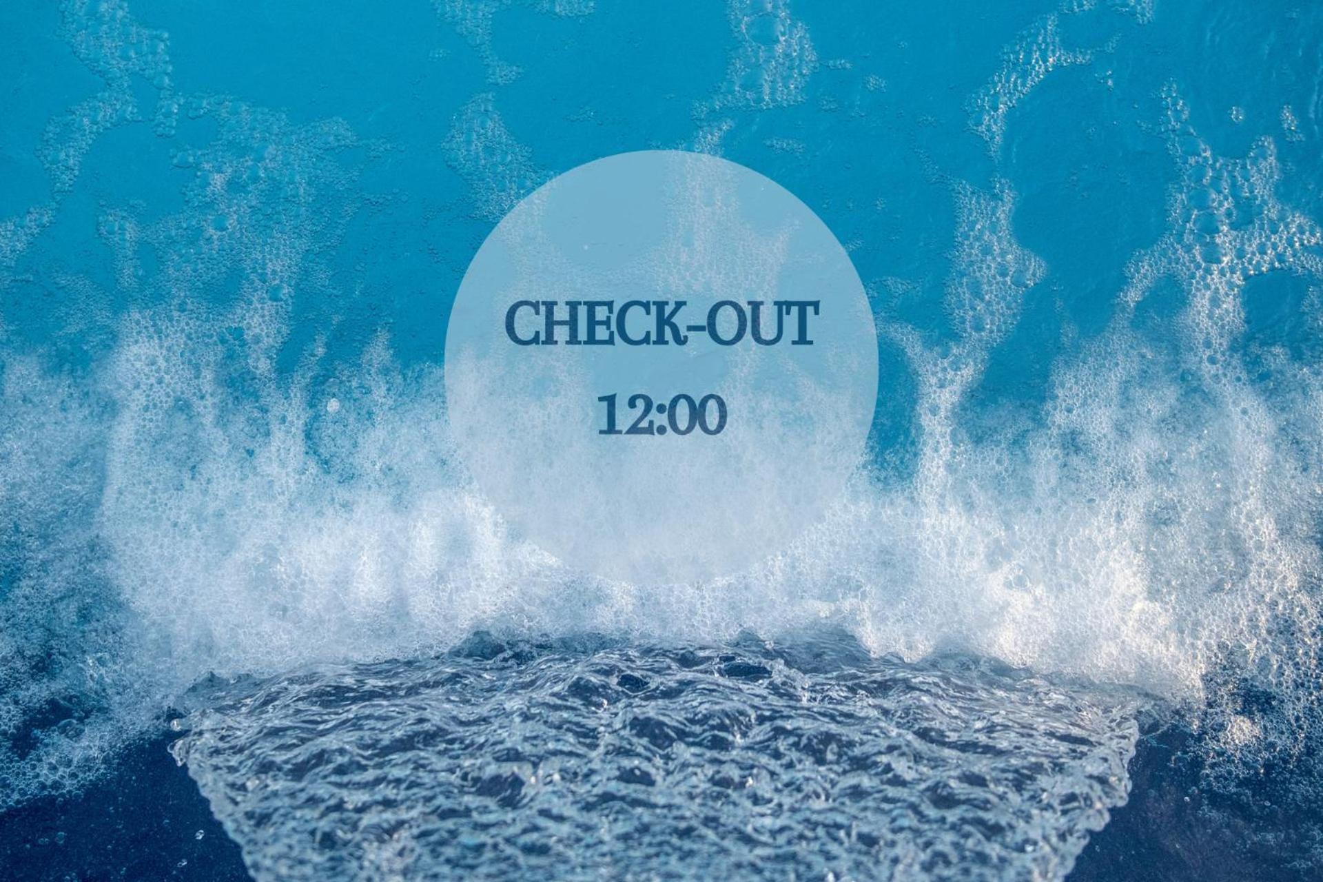 Abano Ritz Hotel Terme Abano Terme Esterno foto The check-out sign at the entrance to the Blue Hole